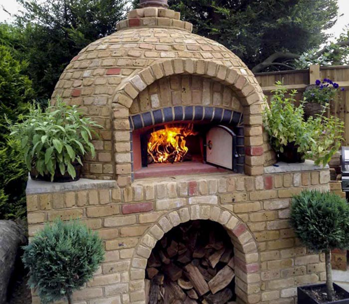 Wood-fired pizza ovens