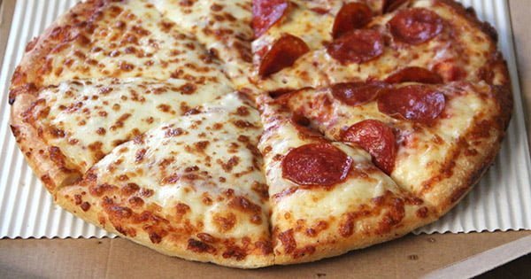 Pizza Hut Hand Tossed vs Pan Pizza: The 6 Big Differences