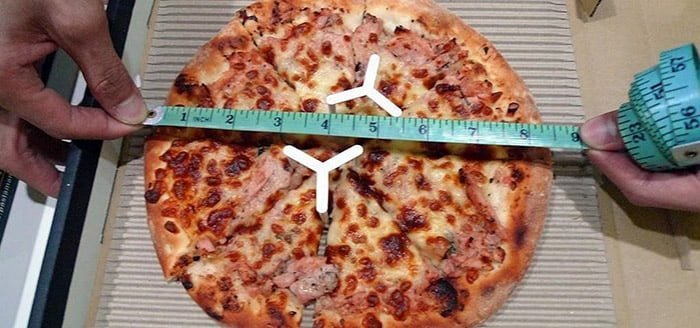 How Big Is a 14 Inch Pizza Slices Servings Size and Calories 
