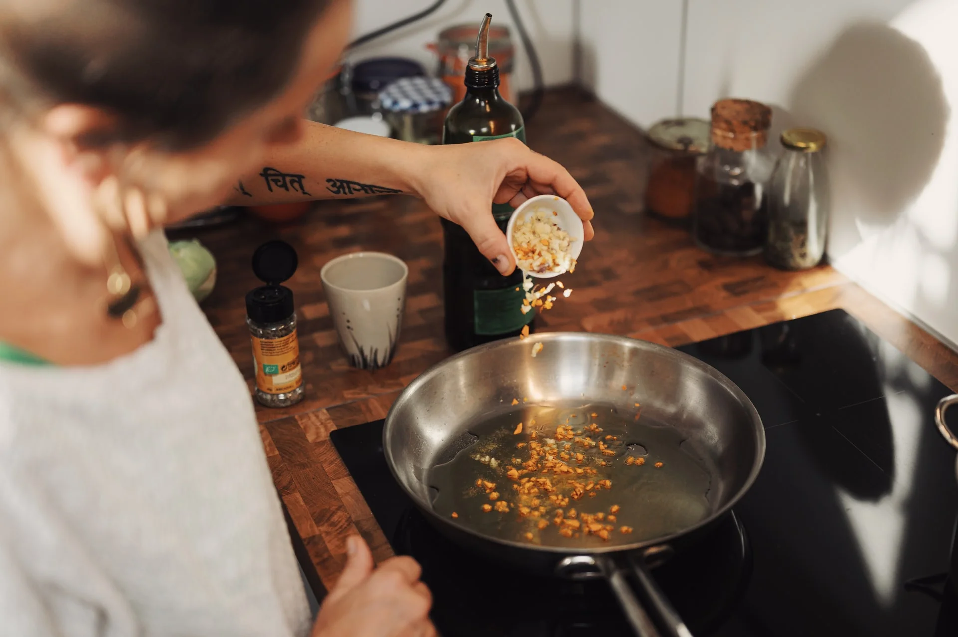 Boosting Employee Morale: How Team Building Cooking Classes Can Make A Difference Boosting Employee Morale: How Team Building Cooking Classes Can Make A Difference